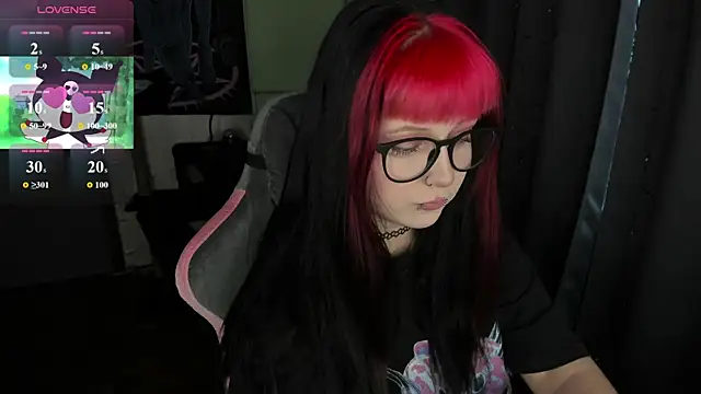 t0riayun0 online show from 06-26-26, 12:59