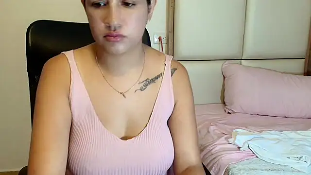 Snapshot of sara2520 chatting on 05-01-26, 11:09 sara2520 online show from 05-01-26, 11:09