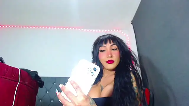 Snapshot of party_aass chatting on 01-20-25, 12:04 party aass online show from 01-20-25, 12:04