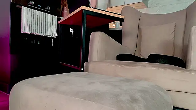 Yourfreebird online show from 03-23-26, 07:01