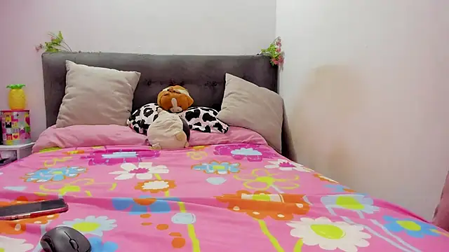 AnnieBellee online show from 09-19-25, 08:31