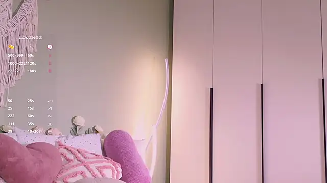 Rinas secret online show from 10-17-25, 07:22