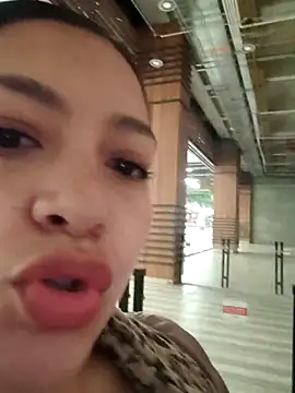 Snapshot of alana_69 chatting on 11-06-25, 10:54 alana 69 online show from 11-06-25, 10:54