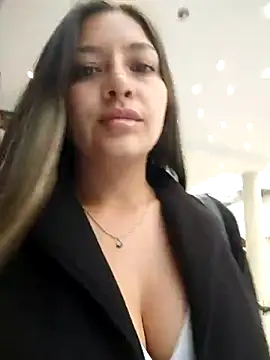 Snapshot of alana_69 chatting on 11-21-25, 09:13 alana 69 online show from 11-21-25, 09:13