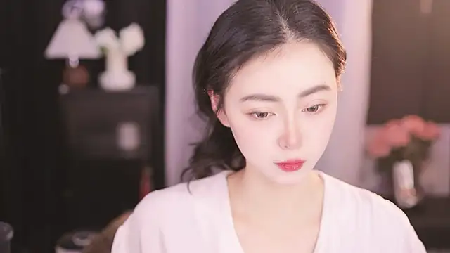 Snapshot of Ocean--Lili chatting on 01-26-25, 02:08 Ocean--Lili online show from 01-26-25, 02:08