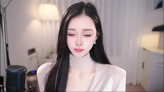 Ocean--Lili online show from 12-05-25, 02:03