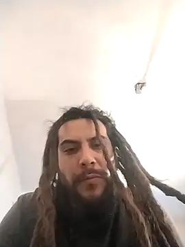 Snapshot of Pziko chatting on 10-12-25, 05:01 Pziko online show from 10-12-25, 05:01