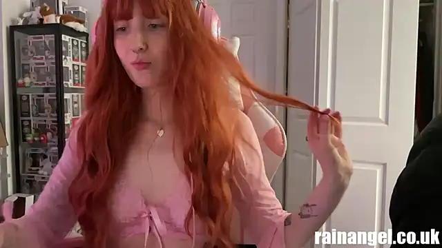 Snapshot of rainangel1 chatting on 01-31-25, 03:44 rainangel1 online show from 01-31-25, 03:44