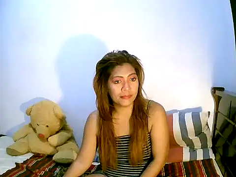 Snapshot of sweetvirginia01 chatting on 02-10-25, 02:16 sweetvirginia01 online show from 02-10-25, 02:16