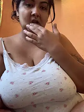 Snapshot of Madsion23 chatting on 12-08-24, 02:52 Madsion23 online show from 12-08-24, 02:52