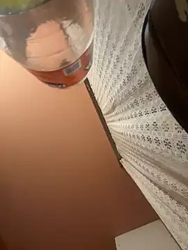 Snapshot of Madsion23 chatting on 01-29-25, 08:56 Madsion23 online show from 01-29-25, 08:56