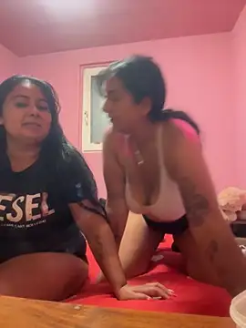 Snapshot of Madsion23 chatting on 09-19-25, 06:19 Madsion23 online show from 09-19-25, 06:19