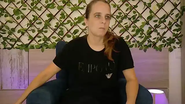 LadyChantale online show from 10-23-25, 08:24