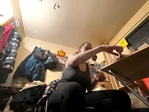 Snowbunnycake 131 online show from 04-06-26, 05:30