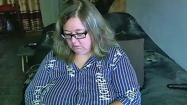 Snapshot of sex2 chatting on 11-06-25, 10:10 sex2 online show from 11-06-25, 10:10