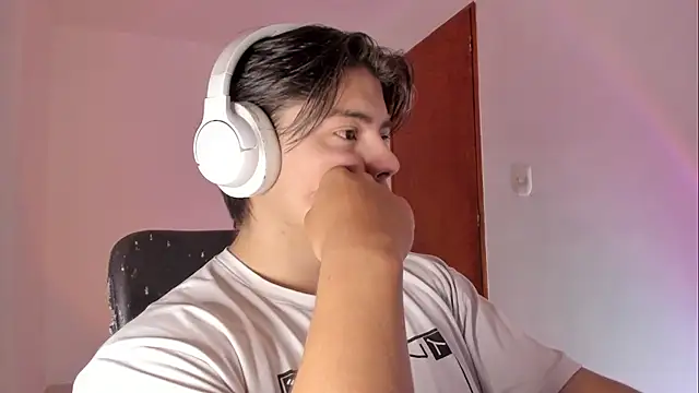 Giordano Russo online show from 04-11-26, 02:43