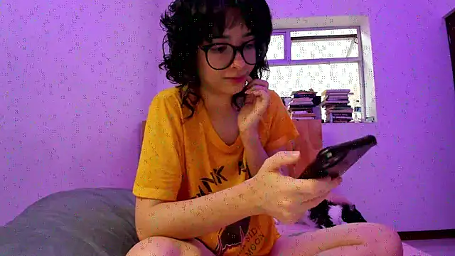 Snapshot of _Lunnaa_ chatting on 09-14-25, 10:53 Lunnaa online show from 09-14-25, 10:53