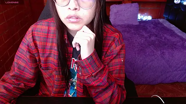 Snapshot of MidoriQuiinn chatting on 05-21-26, 04:14 MidoriQuiinn online show from 05-21-26, 04:14