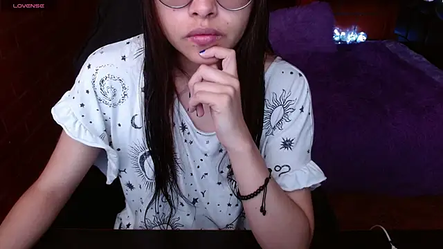 Snapshot of MidoriQuiinn chatting on 06-02-26, 03:58 MidoriQuiinn online show from 06-02-26, 03:58