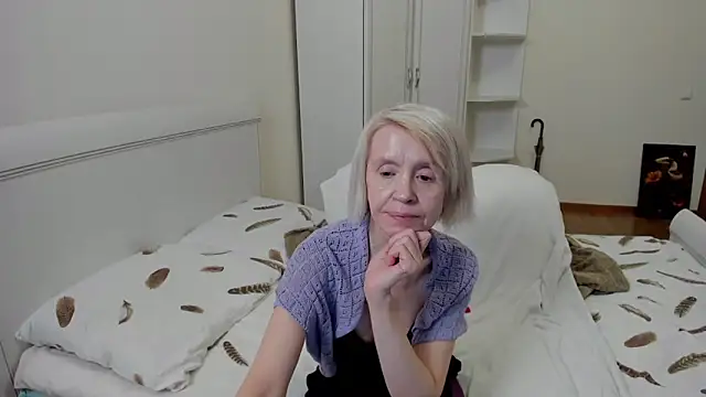 aminalive online show from 11-04-25, 08:41