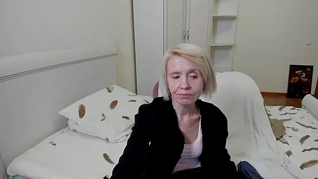 aminalive online show from 11-15-25, 06:04