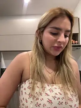 oriana zoeee online show from 01-07-25, 12:03