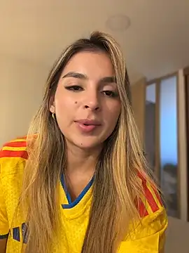 Snapshot of oriana_zoeee chatting on 07-07-26, 10:14 oriana zoeee online show from 07-07-26, 10:14