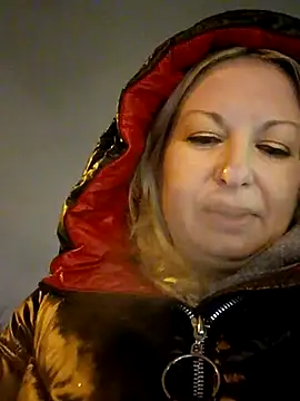 Arina smiles online show from 12-22-24, 06:59
