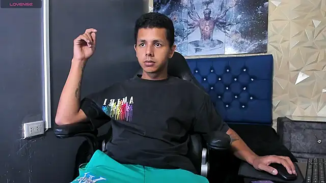 boy bigcock24cm online show from 04-07-26, 11:21