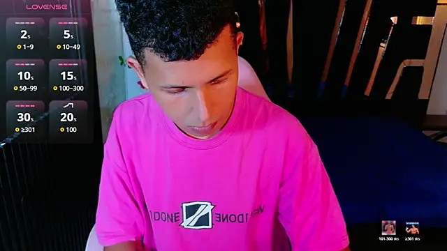Snapshot of boy_bigcock24cm chatting on 04-30-26, 04:52 boy bigcock24cm online show from 04-30-26, 04:52