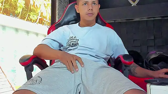 Snapshot of boy_bigcock24cm chatting on 06-01-26, 12:29 boy bigcock24cm online show from 06-01-26, 12:29