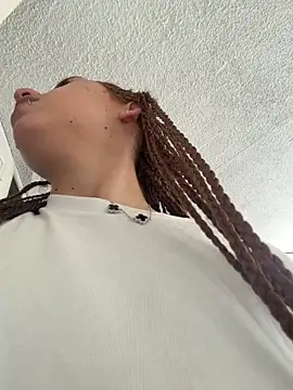 valenor  online show from 02-20-26, 06:52