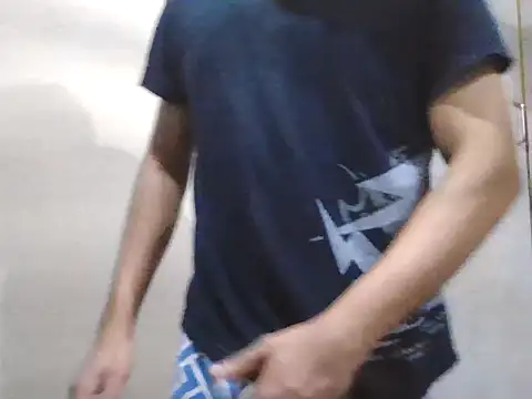 Snapshot of valyriansteel2 chatting on 10-27-25, 01:09 valyriansteel2 online show from 10-27-25, 01:09