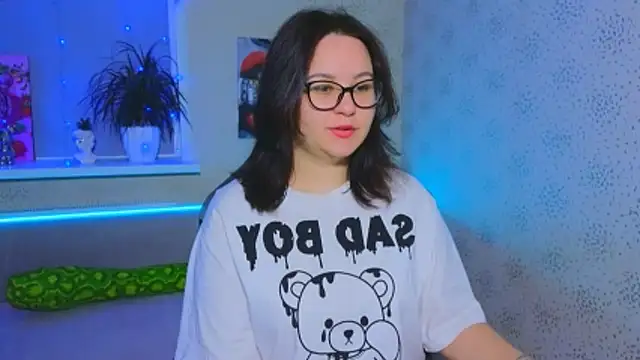 EsterLogan online show from 11-24-25, 06:46