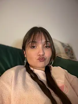 LunaXuan online show from 07-14-26, 02:27