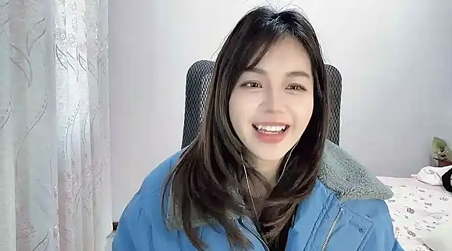 Snapshot of Butterfly--- chatting on 12-15-24, 08:52 Butterfly--- online show from 12-15-24, 08:52