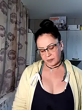 x  KHALEESI  x online show from 11-21-25, 05:22