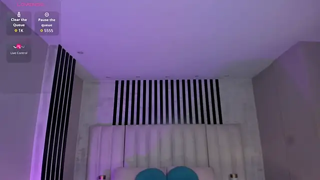 NiaHolland online show from 07-12-26, 11:29