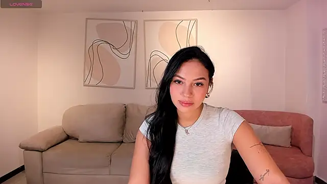 Snapshot of MollyJones_ chatting on 05-22-26, 06:57 MollyJones online show from 05-22-26, 06:57