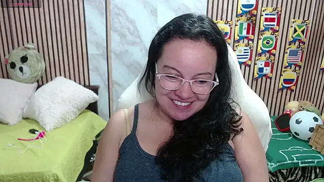 Sonialorens  online show from 07-09-26, 11:20