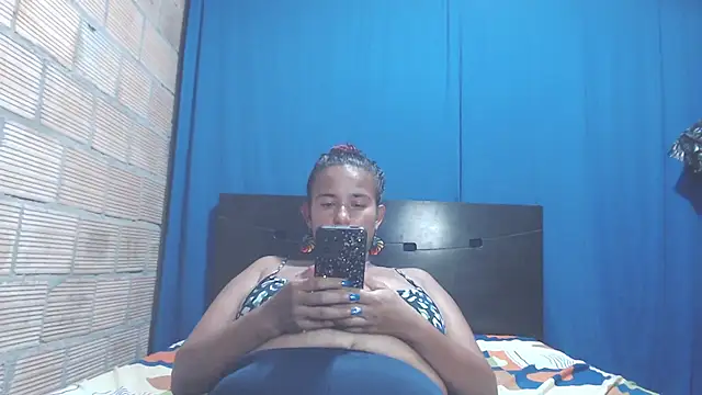 Snapshot of isabella_dirty69 chatting on 02-02-25, 05:32 isabella dirty69 online show from 02-02-25, 05:32