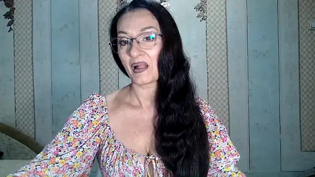 Antralyn online show from 10-27-25, 09:46