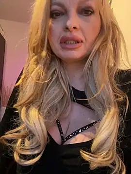 Lisavontease online show from 01-11-26, 03:50