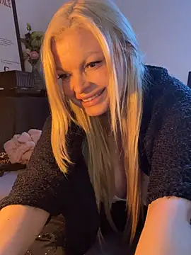 Lisavontease online show from 06-06-26, 03:50