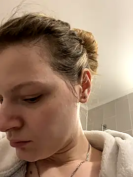 MaryHiggins online show from 10-26-25, 08:31