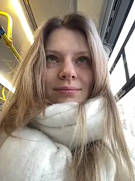 MaryHiggins online show from 12-22-25, 11:40