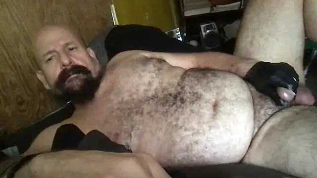 Snapshot of madmaxmiami chatting on 11-19-25, 05:02 madmaxmiami online show from 11-19-25, 05:02