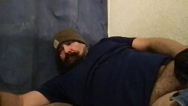 Snapshot of madmaxmiami chatting on 12-04-25, 10:57 madmaxmiami online show from 12-04-25, 10:57