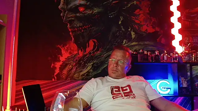 Snapshot of BasedCoook chatting on 09-09-25, 08:19 BasedCoook online show from 09-09-25, 08:19