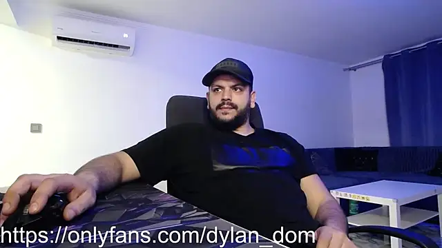 dyllan dom  online show from 03-10-26, 08:58